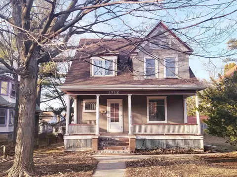 1712 E State St, Rockford, IL 61104 photo 2