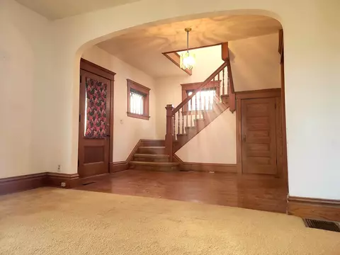 1712 E State St, Rockford, IL 61104 photo 5