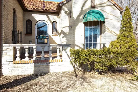 1810 E State St, Rockford, IL 61107 photo 3