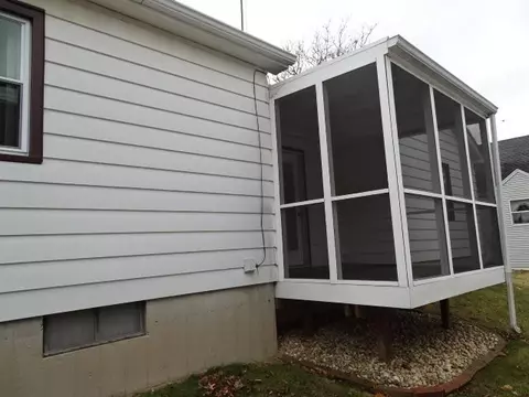 836 W Empire, Freeport, IL 61032 photo 19