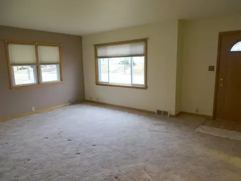 836 W Empire, Freeport, IL 61032 photo 5