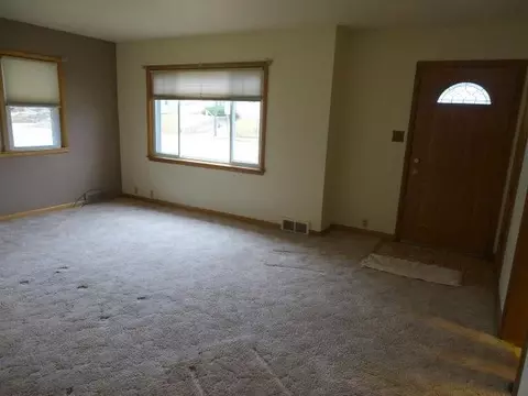 836 W Empire, Freeport, IL 61032 photo 6