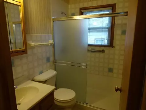 836 W Empire, Freeport, IL 61032 photo 15