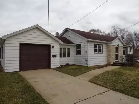 836 W Empire, Freeport, IL 61032 photo 20