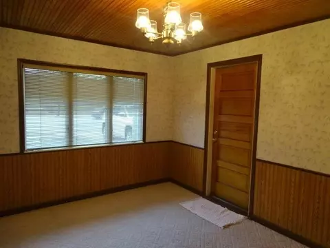 836 W Empire, Freeport, IL 61032 photo 11
