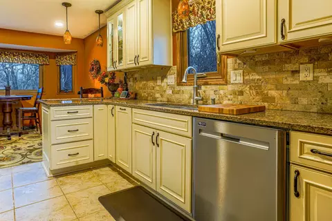 6426 Twin Deer Run, Roscoe, IL 61073 photo 14