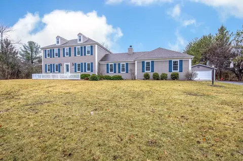 12002 S Gate Rd, Roscoe, IL 61073 photo 1