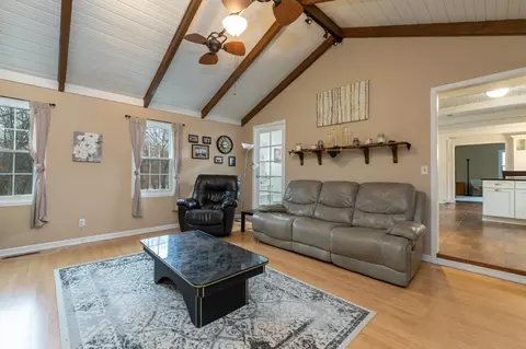 12002 S Gate Rd, Roscoe, IL 61073 photo 3