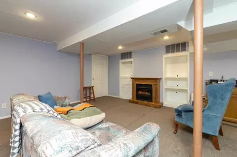 12002 S Gate Rd, Roscoe, IL 61073 photo 31
