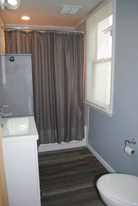 209 E 1st St, Leaf River, IL 61047 photo 21