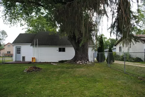 209 E 1st St, Leaf River, IL 61047 photo 32