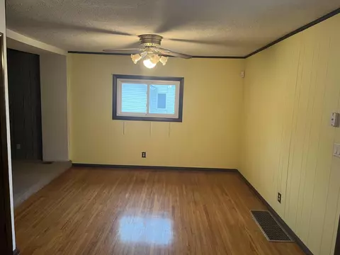 213 Walnut St, Cherry Valley, IL 61016 photo 4