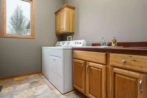 12451 Whispering Winds Dr, Roscoe, IL 61073 photo 17