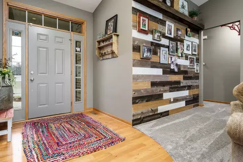 12451 Whispering Winds Dr, Roscoe, IL 61073 photo 7