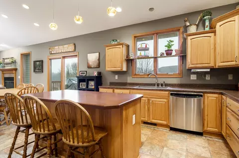12451 Whispering Winds Dr, Roscoe, IL 61073 photo 16