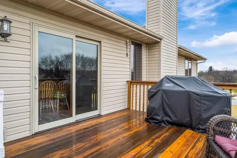 12451 Whispering Winds Dr, Roscoe, IL 61073 photo 40