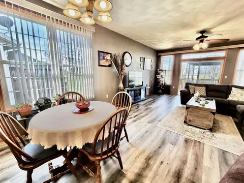 635 Grove St, Pecatonica, IL 61063 photo 11
