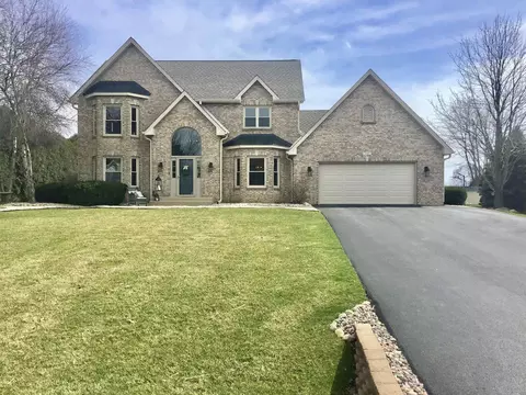 7565 Joy Ln, Roscoe, IL 61073 photo 1