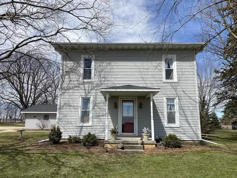 25203 Locust Rd, Lanark, IL 61046 photo 2