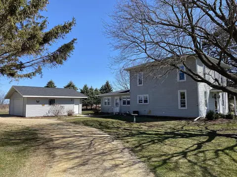 25203 Locust Rd, Lanark, IL 61046 photo 3