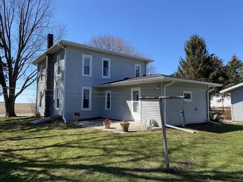 25203 Locust Rd, Lanark, IL 61046 photo 4