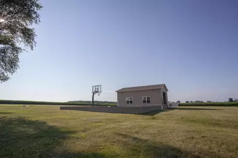 22860 Capron Rd, Capron, IL 61012 photo 8