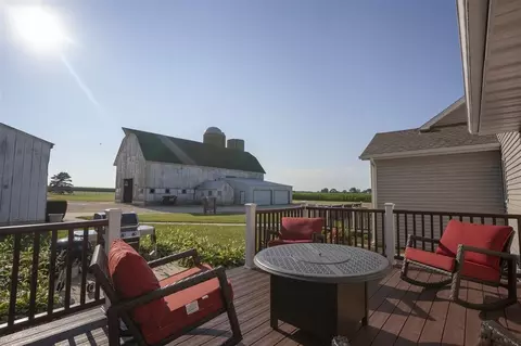 22860 Capron Rd, Capron, IL 61012 photo 4