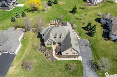 11521 Ridgecrest Dr, Roscoe, IL 61073 photo 3