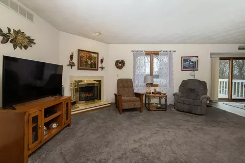 911 Lake Summerset Rd, Lake Summerset, IL 61019 photo 9