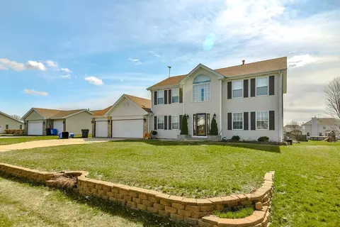 620 Willow Bend Dr, Davis Junction, IL 61020 photo 2