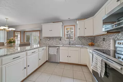 485 Terragon Ct, Roscoe, IL 61073 photo 10