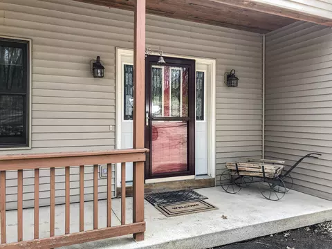 19-50 Maplewood Ct, Lanark, IL 61046 photo 3