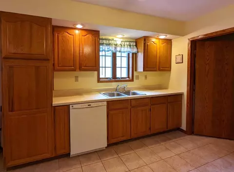 2353 Butternut Bnd, Lake Summerset, IL 61019 photo 5