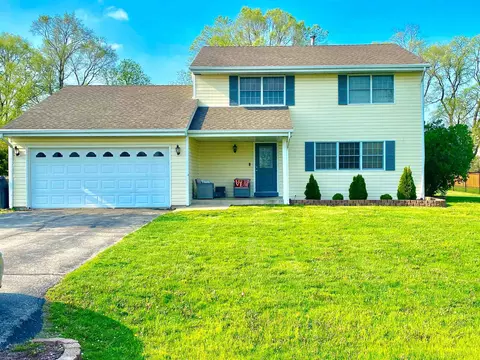 4140 Gloucester Rd, Roscoe, IL 61073 photo 1