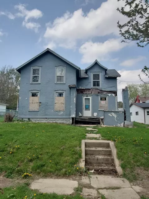 552 E Ctr, Freeport, IL 61032 photo 1