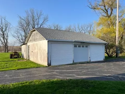 414 E North, Durand, IL 61024 photo 12
