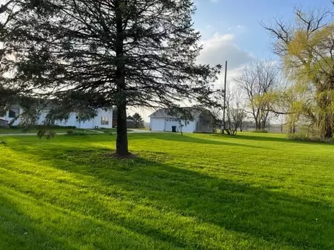 414 E North, Durand, IL 61024 photo 11