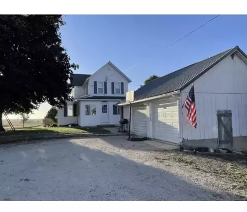 18221 Fairhaven Rd, Chadwick, IL 61014 photo 1