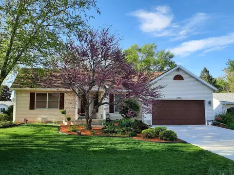 3402 Katherine Dr, Freeport, IL 61032 photo 1