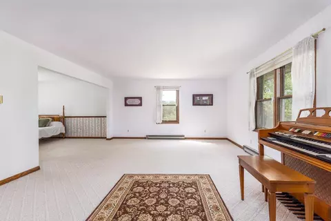 2513 Lundgren Rd, Pecatonica, IL 61063 photo 5