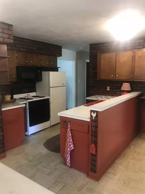 116 Park Crest Dr, Freeport, IL 61032 photo 11