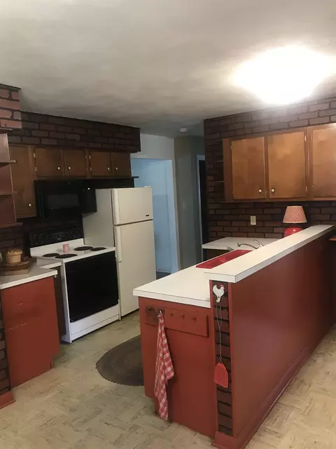 116 Park Crest Dr, Freeport, IL 61032 photo 6