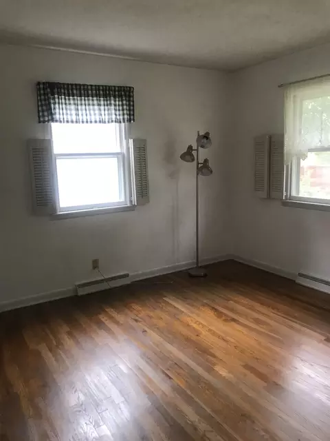116 Park Crest Dr, Freeport, IL 61032 photo 5