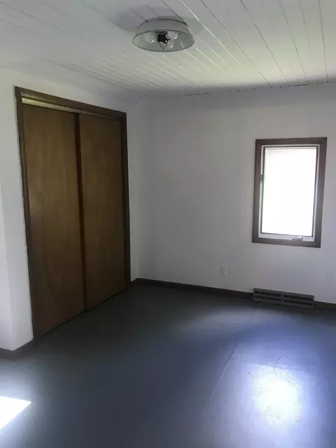 116 Park Crest Dr, Freeport, IL 61032 photo 10