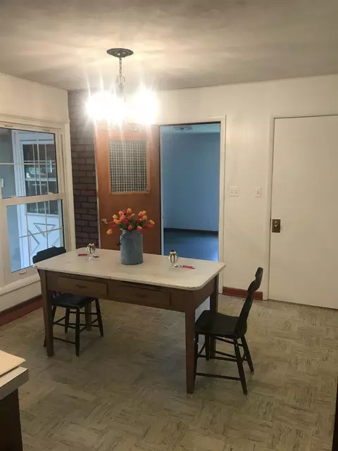 116 Park Crest Dr, Freeport, IL 61032 photo 9