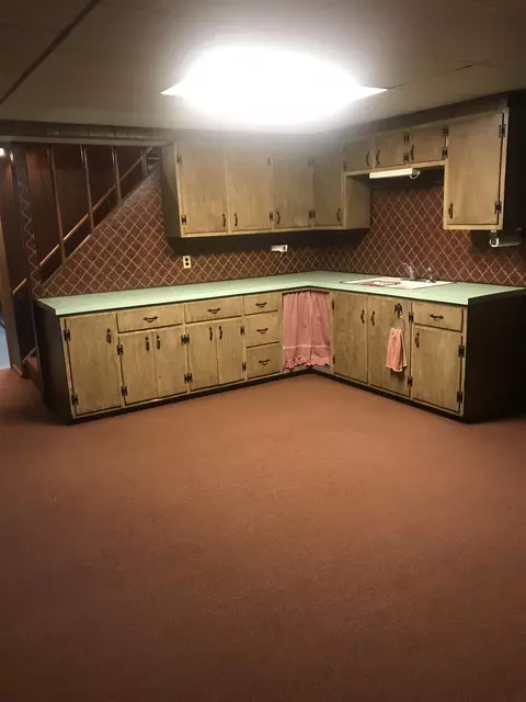 116 Park Crest Dr, Freeport, IL 61032 photo 17