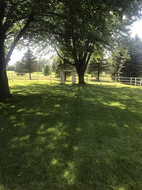116 Park Crest Dr, Freeport, IL 61032 photo 18