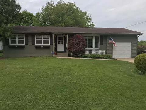 116 Park Crest Dr, Freeport, IL 61032 photo 1