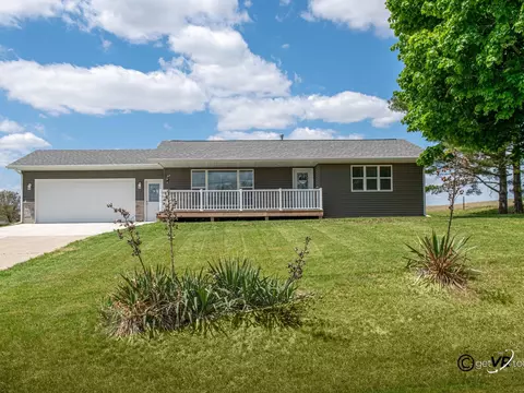 10106 N Davis Rd, Davis, IL 61019 photo 1
