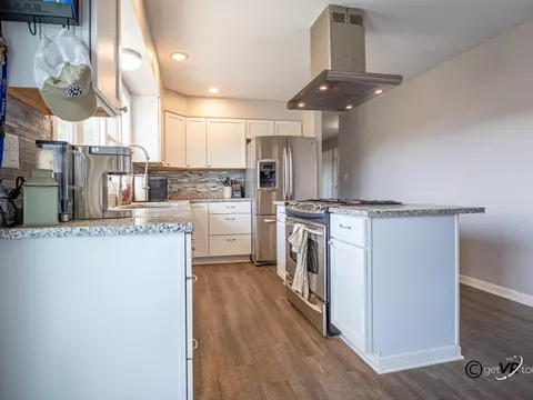 10106 N Davis Rd, Davis, IL 61019 photo 4